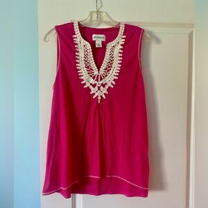 🍓6/$15🍓 Pink Crochet Neck Tank Top